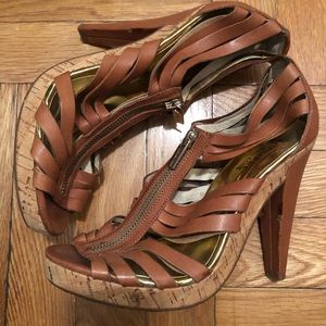 Michael Kors tan sandals 👡